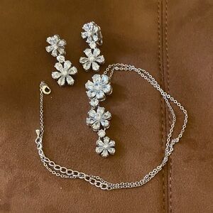 Floral Silver Tone Jewelry Set
